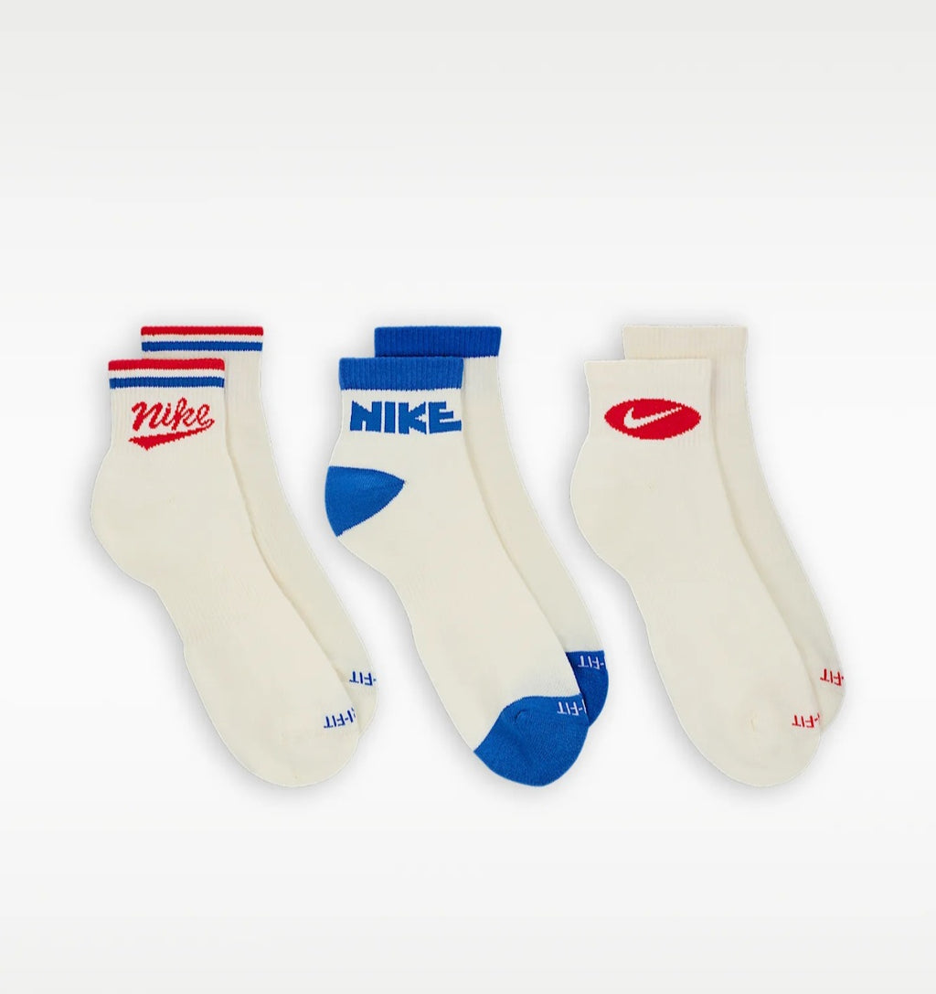 Nike Everyday Plus(3 pairs)