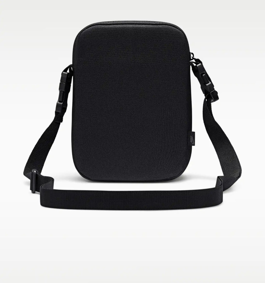 Nike Heritage

Cross-Body Bag (4L)