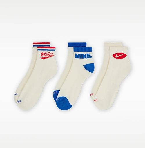 Nike Everyday Plus(3 pairs)